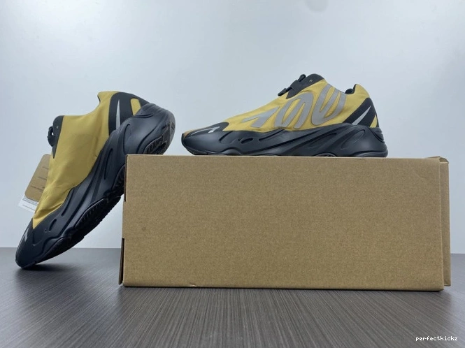 Boost 'Honey GZ0717 Yeezy 700 Flux' MNVN 0713